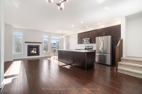 Photo 9 at 262 Darjeeling Avenue, Nepean (Heritage Park), Ottawa