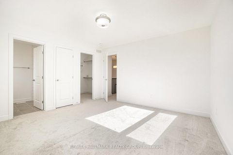 Photo 18 at 262 Darjeeling Avenue, Nepean (Heritage Park), Ottawa