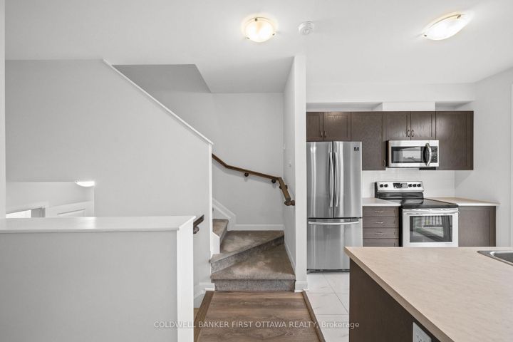 Photo 14 at 511 Clemency Crescent, Nepean (Heritage Park), Ottawa