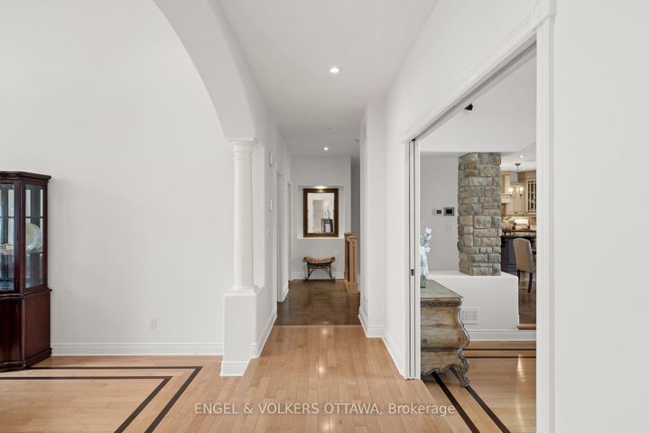 Photo 8 at 25 Winding Way, Nepean (Barrhaven East), Ottawa