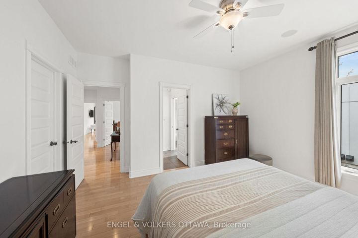 Photo 25 at 25 Winding Way, Nepean (Barrhaven East), Ottawa