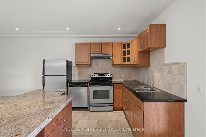 Photo 27 at 25 Winding Way, Nepean (Barrhaven East), Ottawa