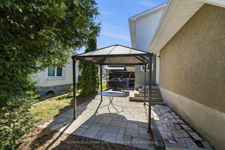 Photo 38 at 46 Seymour Avenue, Nepean (Borden Farm/Stewart Farm/Carleton Heights/Parkwood Hills), Ottawa