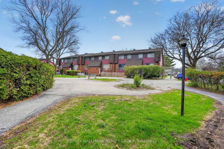 Photo 27 at 7C Banner Road, Nepean (Sheahan Estates/Trend Village), Ottawa
