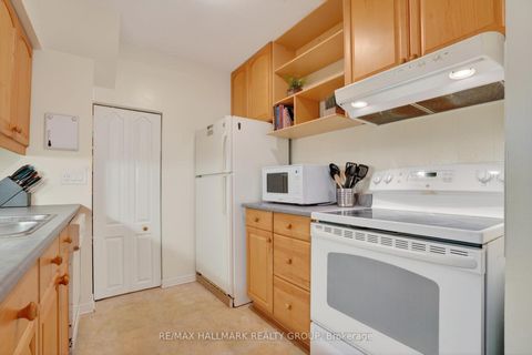 Photo 12 at 7C Banner Road, Nepean (Sheahan Estates/Trend Village), Ottawa