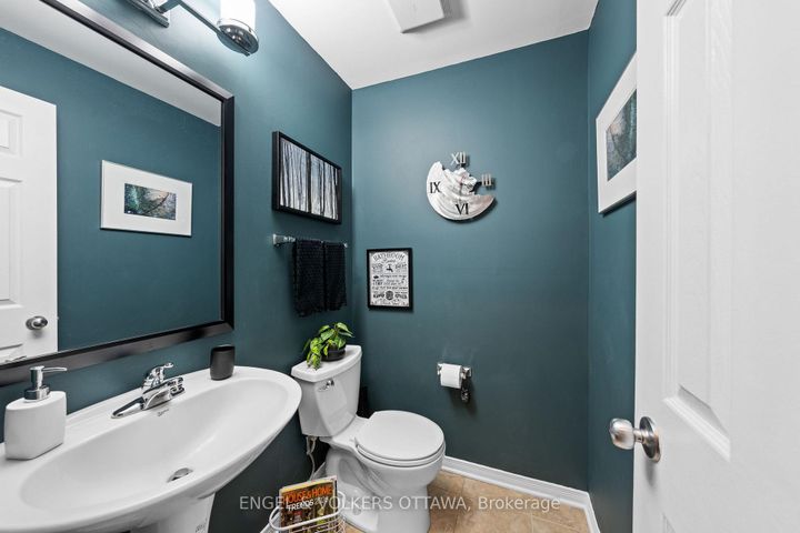 Photo 2 at 162 Sorento Street, Nepean (Strandherd), Ottawa