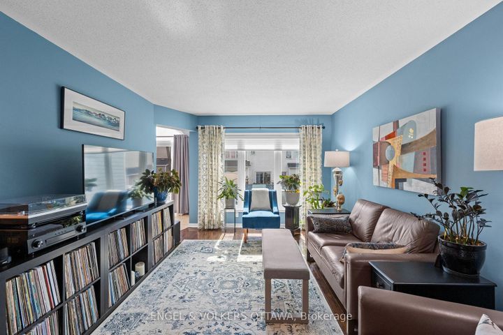 Photo 3 at 162 Sorento Street, Nepean (Strandherd), Ottawa