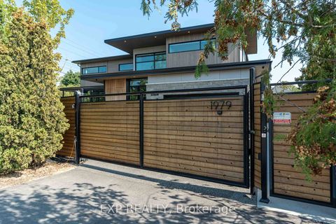 Photo 1 at 1979 Prince Of Wales Drive, Nepean (Rideau Shore), Ottawa