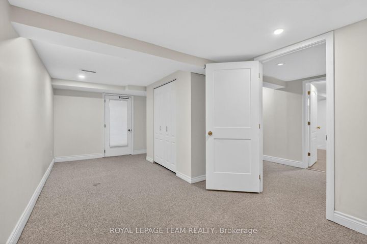 Photo 33 at 98 Canter Boulevard, Nepean (Meadowlands/St. Claire Gardens), Ottawa