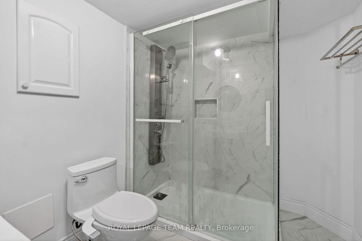 Photo 38 at 98 Canter Boulevard, Nepean (Meadowlands/St. Claire Gardens), Ottawa