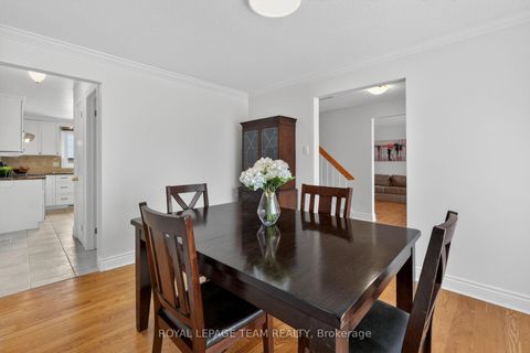 Photo 8 at 98 Canter Boulevard, Nepean (Meadowlands/St. Claire Gardens), Ottawa
