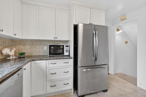 Photo 14 at 98 Canter Boulevard, Nepean (Meadowlands/St. Claire Gardens), Ottawa