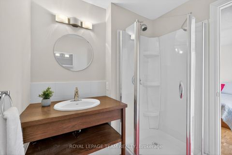 Photo 24 at 98 Canter Boulevard, Nepean (Meadowlands/St. Claire Gardens), Ottawa