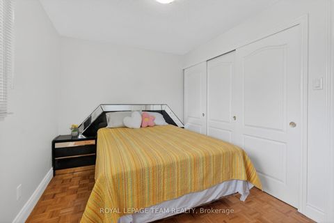 Photo 26 at 98 Canter Boulevard, Nepean (Meadowlands/St. Claire Gardens), Ottawa