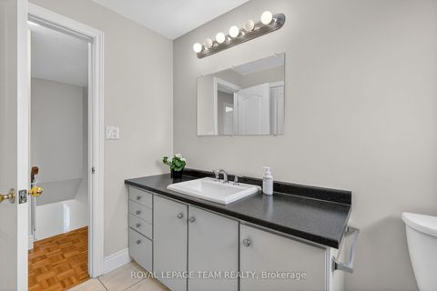 Photo 31 at 98 Canter Boulevard, Nepean (Meadowlands/St. Claire Gardens), Ottawa