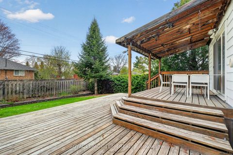 Photo 44 at 98 Canter Boulevard, Nepean (Meadowlands/St. Claire Gardens), Ottawa