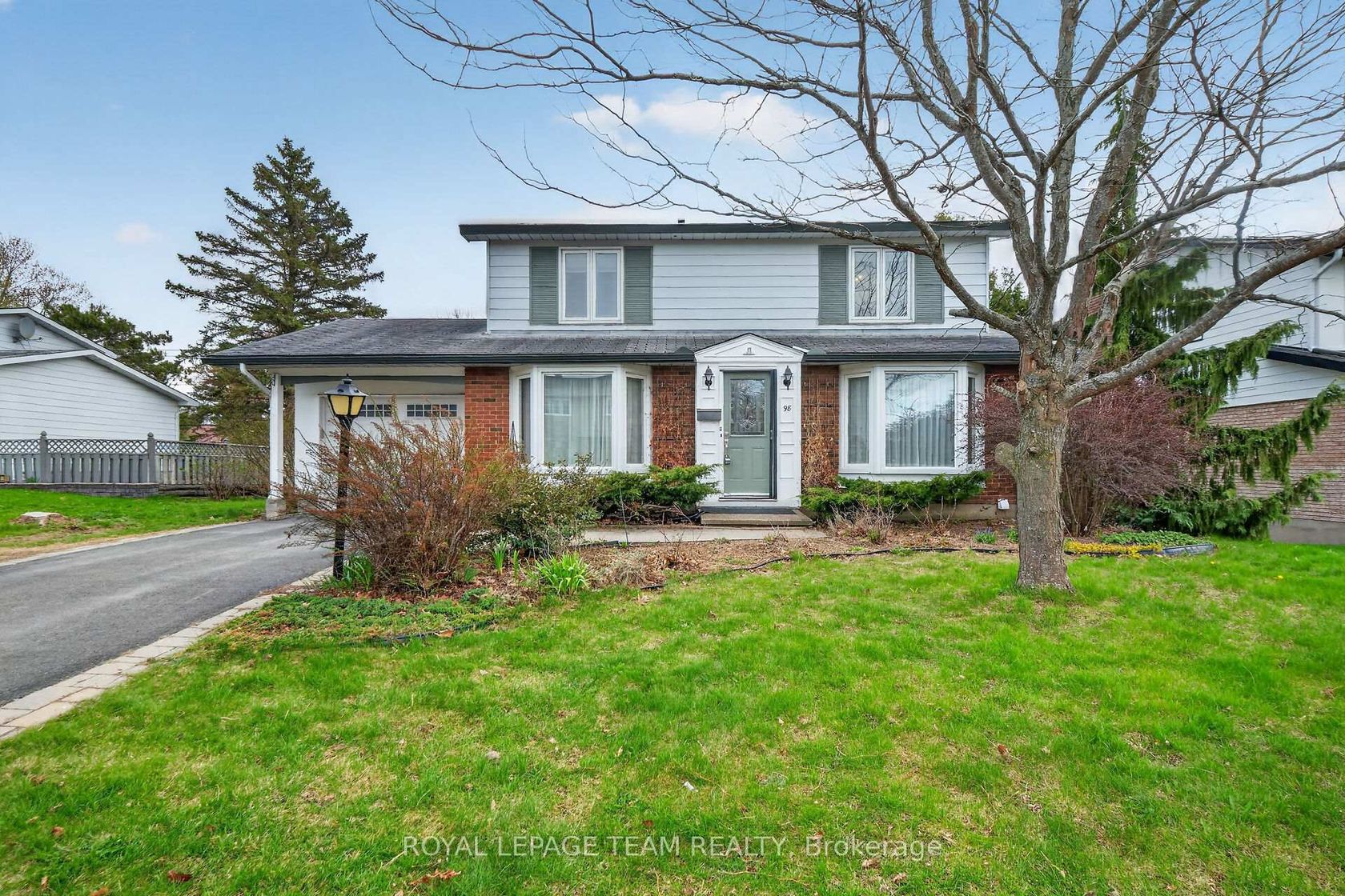 98 Canter Boulevard, Nepean (Meadowlands/St. Claire Gardens), Ottawa 