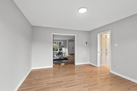 Photo 5 at 206 Cypress Court, Nepean (Bayshore), Ottawa