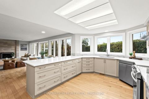 Photo 9 at 206 Cypress Court, Nepean (Bayshore), Ottawa