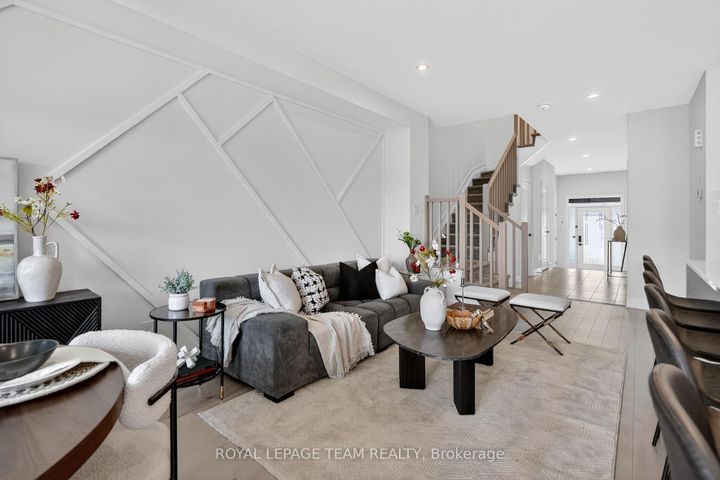 Photo 7 at 528 Corretto Place, Nepean (Heritage Park), Ottawa