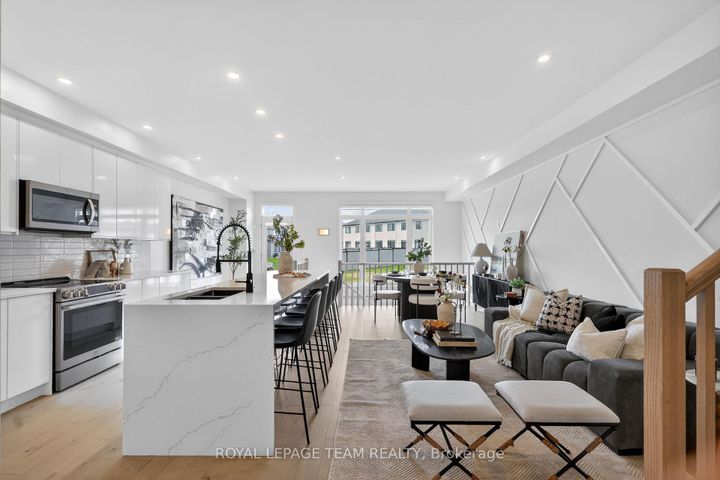 Photo 8 at 528 Corretto Place, Nepean (Heritage Park), Ottawa