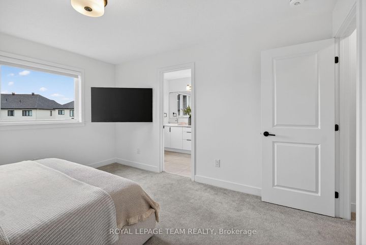 Photo 18 at 528 Corretto Place, Nepean (Heritage Park), Ottawa