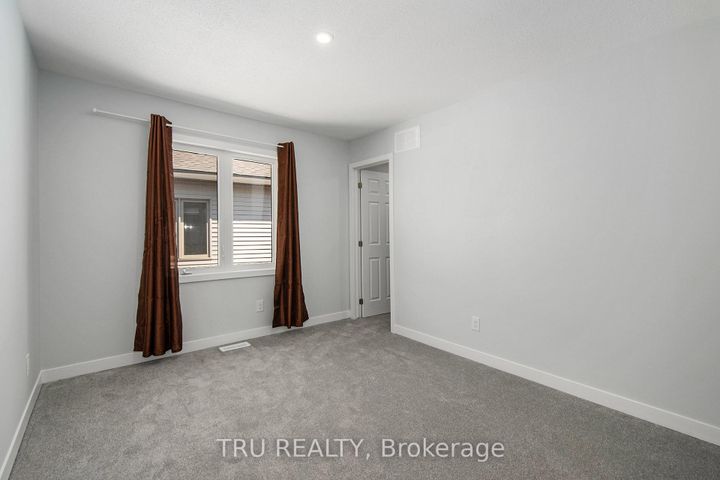 Photo 16 at 813 Crossgate Street, Nepean (Stonebridge), Ottawa