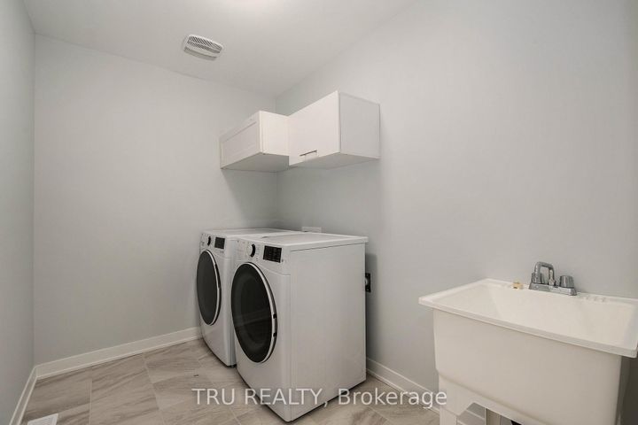 Photo 19 at 813 Crossgate Street, Nepean (Stonebridge), Ottawa
