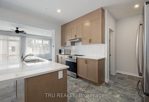 Photo 5 at 813 Crossgate Street, Nepean (Stonebridge), Ottawa
