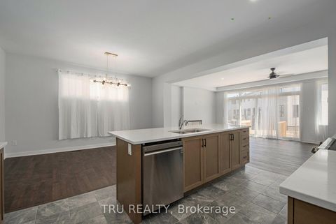 Photo 7 at 813 Crossgate Street, Nepean (Stonebridge), Ottawa