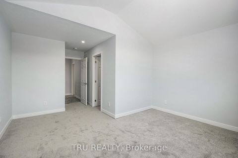 Photo 12 at 813 Crossgate Street, Nepean (Stonebridge), Ottawa