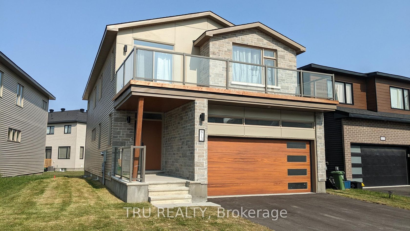 813 Crossgate Street, Nepean (Stonebridge), Ottawa 