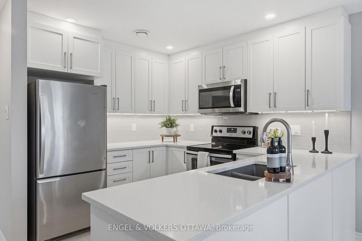 Photo 5 at 10 - 365 Tribeca Private, Nepean (Longfields), Ottawa