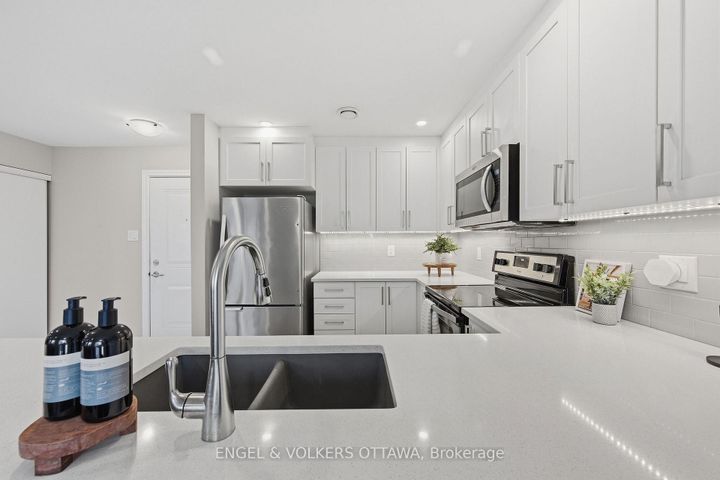 Photo 7 at 10 - 365 Tribeca Private, Nepean (Longfields), Ottawa