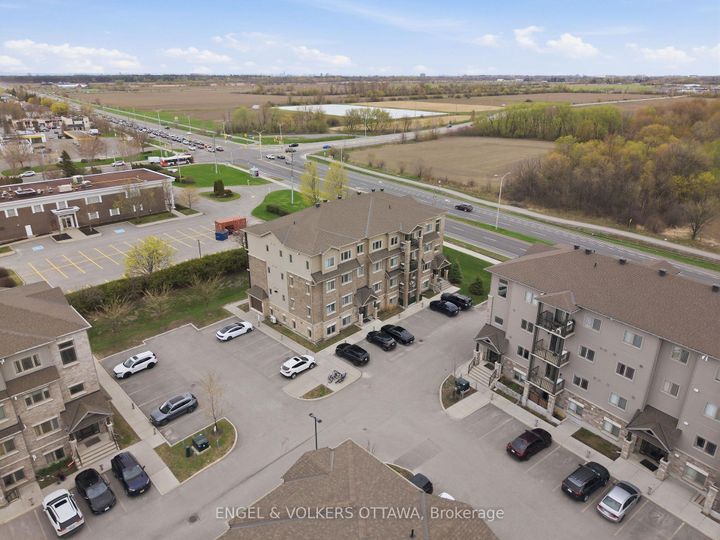 Photo 36 at 10 - 365 Tribeca Private, Nepean (Longfields), Ottawa