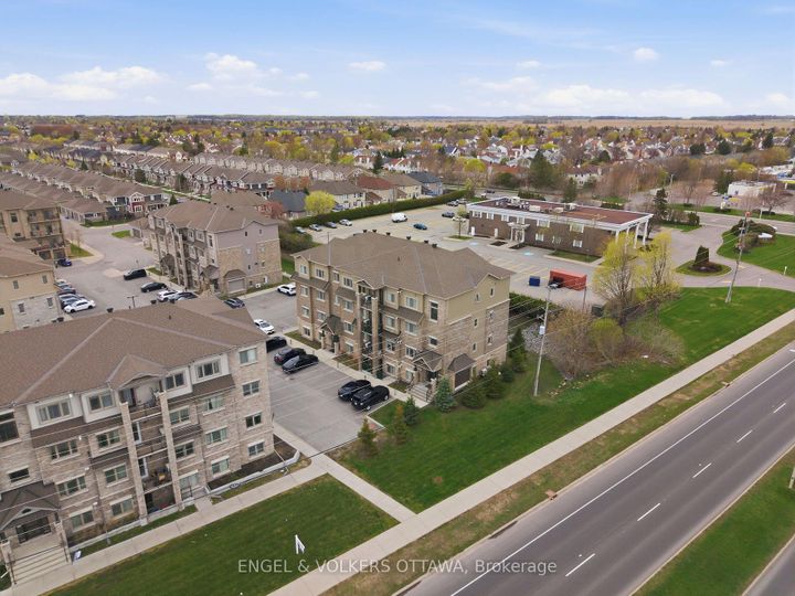 Photo 37 at 10 - 365 Tribeca Private, Nepean (Longfields), Ottawa