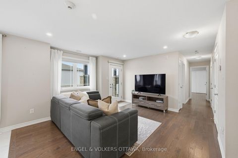 Photo 14 at 10 - 365 Tribeca Private, Nepean (Longfields), Ottawa