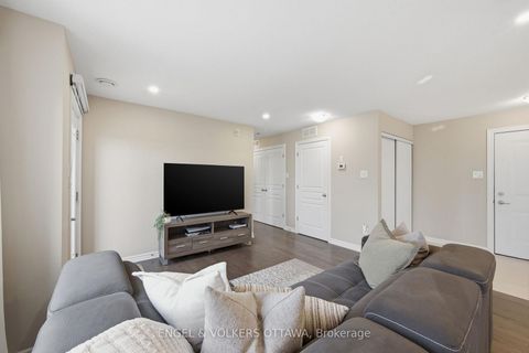 Photo 16 at 10 - 365 Tribeca Private, Nepean (Longfields), Ottawa