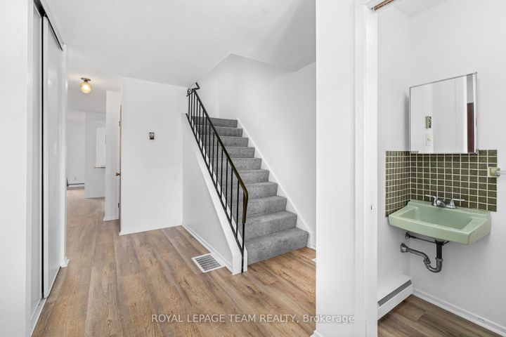 Photo 3 at 66 - 4 Arnold Drive, Nepean (Arbeatha Park), Ottawa