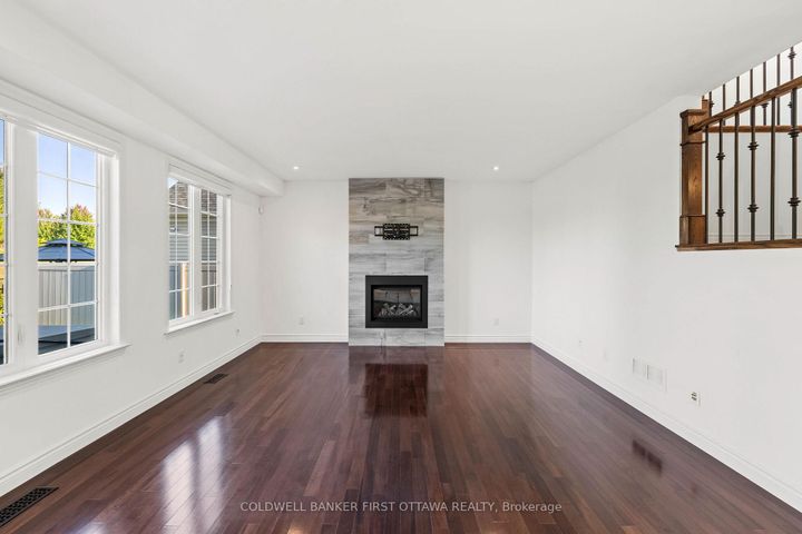 Photo 12 at 441 Blackleaf Drive, Nepean (Stonebridge), Ottawa