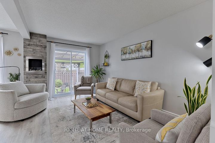 Photo 17 at 29 Peacock Crescent, Nepean (Cedargrove/Fraserdale), Ottawa