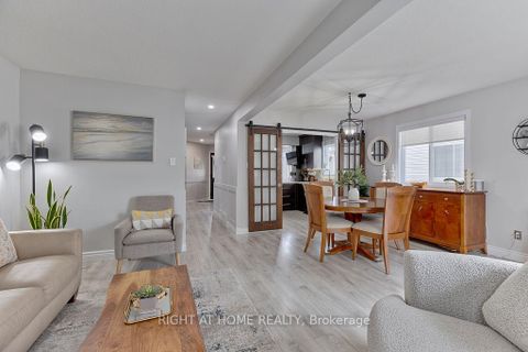 Photo 14 at 29 Peacock Crescent, Nepean (Cedargrove/Fraserdale), Ottawa