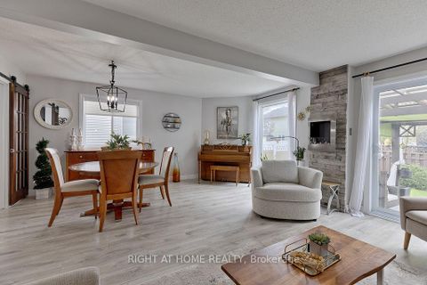 Photo 16 at 29 Peacock Crescent, Nepean (Cedargrove/Fraserdale), Ottawa