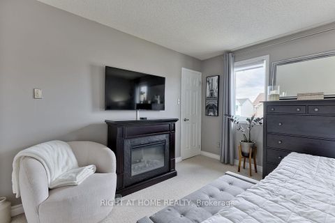 Photo 22 at 29 Peacock Crescent, Nepean (Cedargrove/Fraserdale), Ottawa