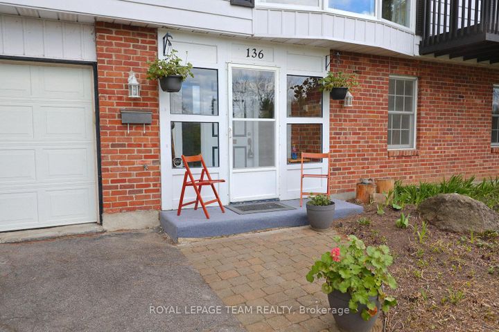 Photo 3 at 136 James Cummings Avenue, Nepean (Crystal Bay/Rocky Point), Ottawa