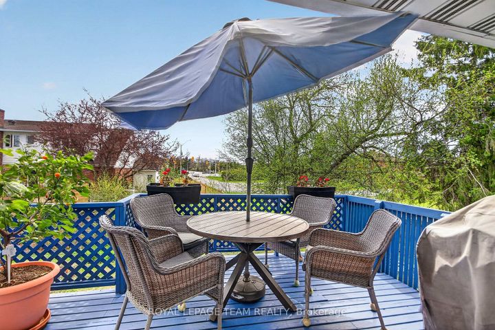 Photo 18 at 136 James Cummings Avenue, Nepean (Crystal Bay/Rocky Point), Ottawa