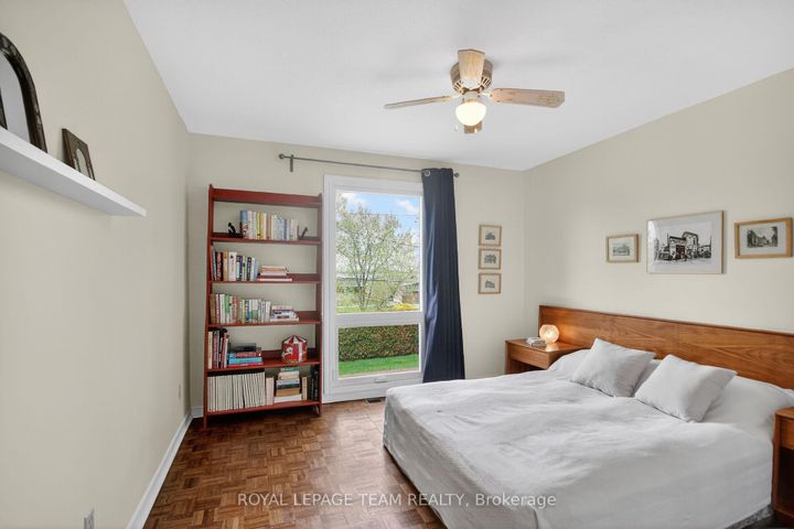 Photo 25 at 136 James Cummings Avenue, Nepean (Crystal Bay/Rocky Point), Ottawa