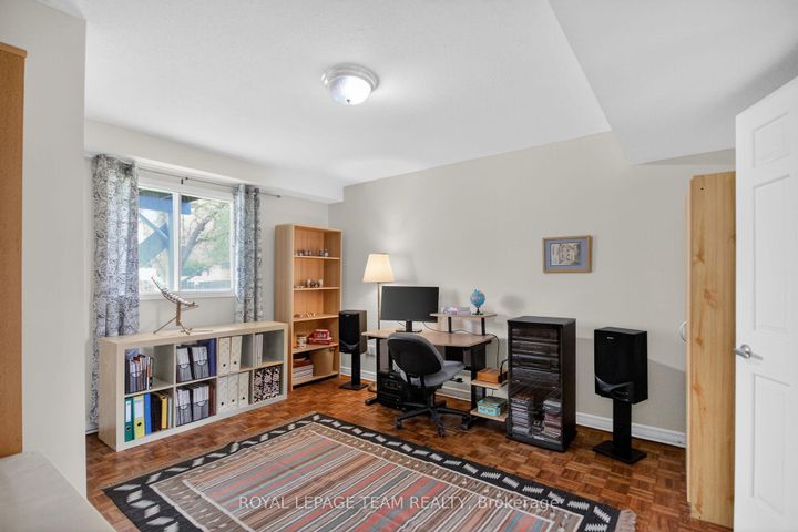 Photo 32 at 136 James Cummings Avenue, Nepean (Crystal Bay/Rocky Point), Ottawa