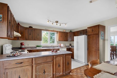 Photo 15 at 136 James Cummings Avenue, Nepean (Crystal Bay/Rocky Point), Ottawa
