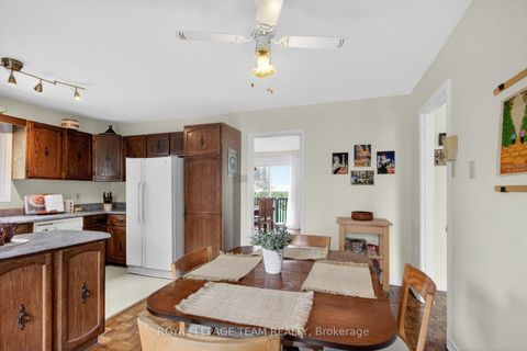 Photo 17 at 136 James Cummings Avenue, Nepean (Crystal Bay/Rocky Point), Ottawa